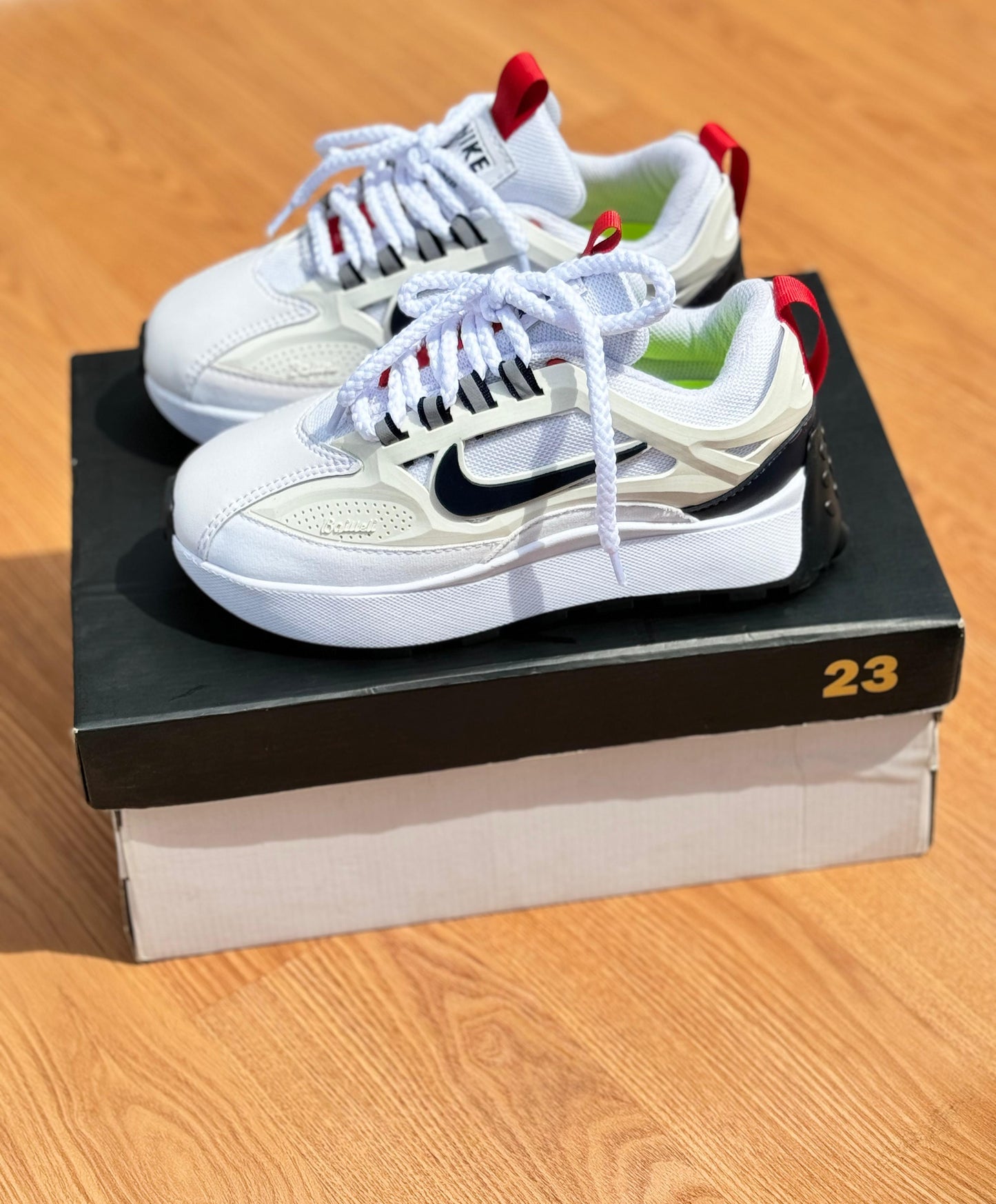 Nike Balleli